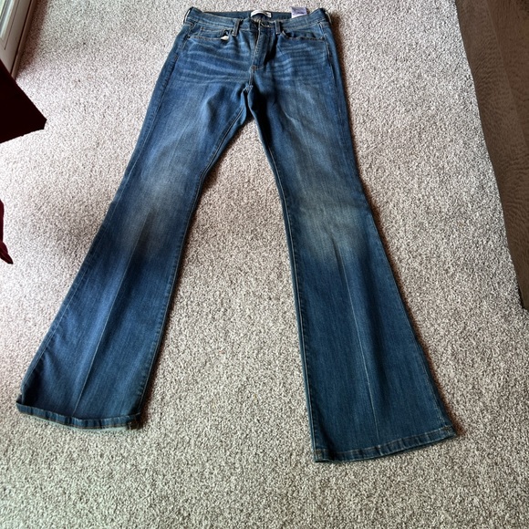 Banana republic flare jeans size 28, inseam 32 - Picture 5 of 9